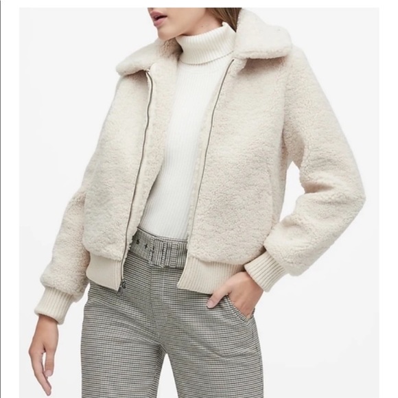 Banana Republic Jackets & Blazers - NWOT Banana Republic Sherpa Bomber Jacket